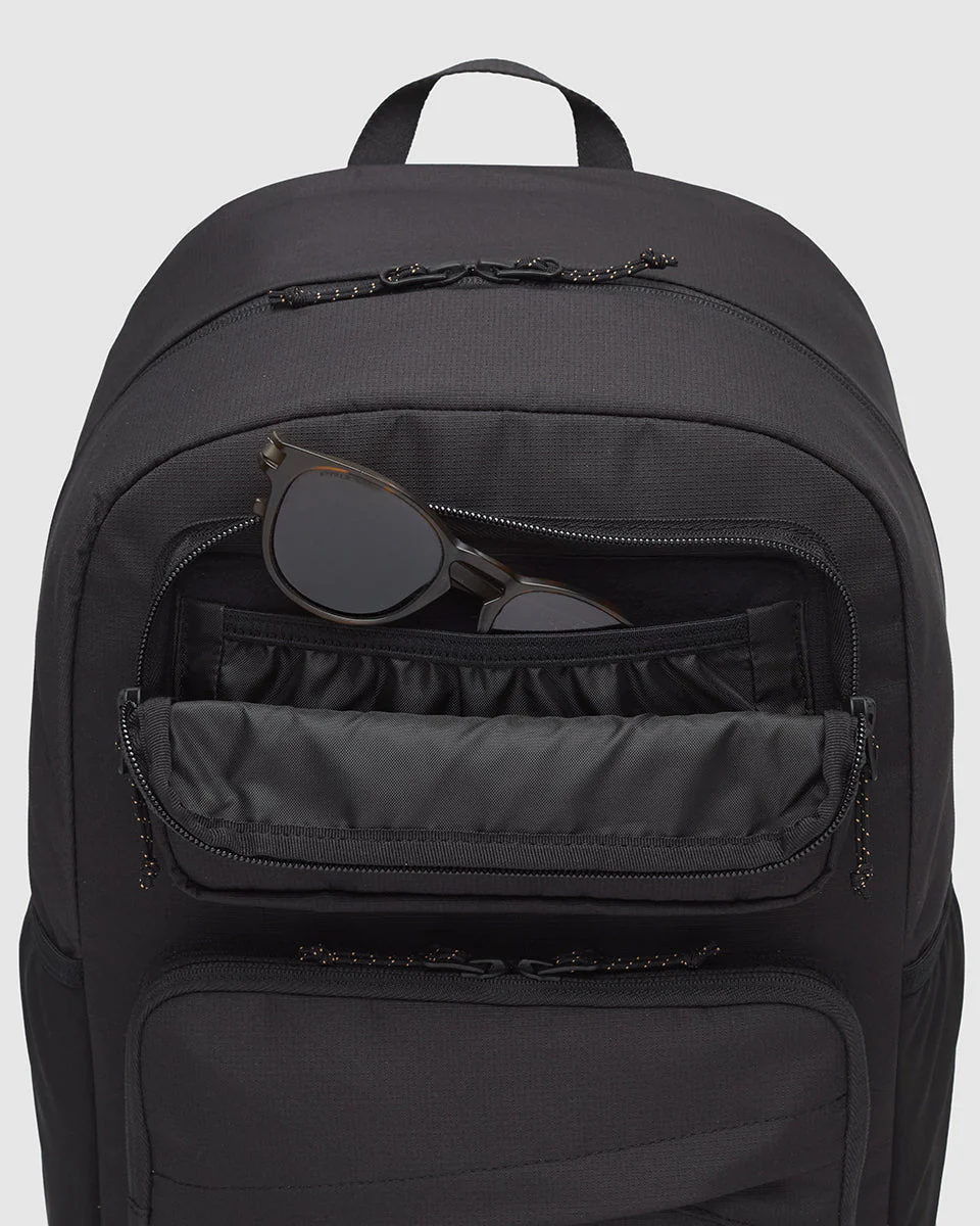 Bayview 25L Backpack - Image 3