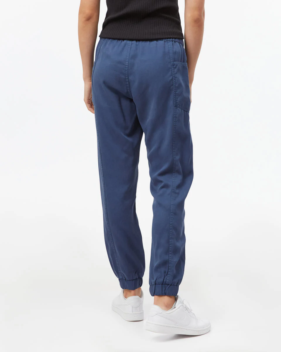 Colwood Jogger - Image 2