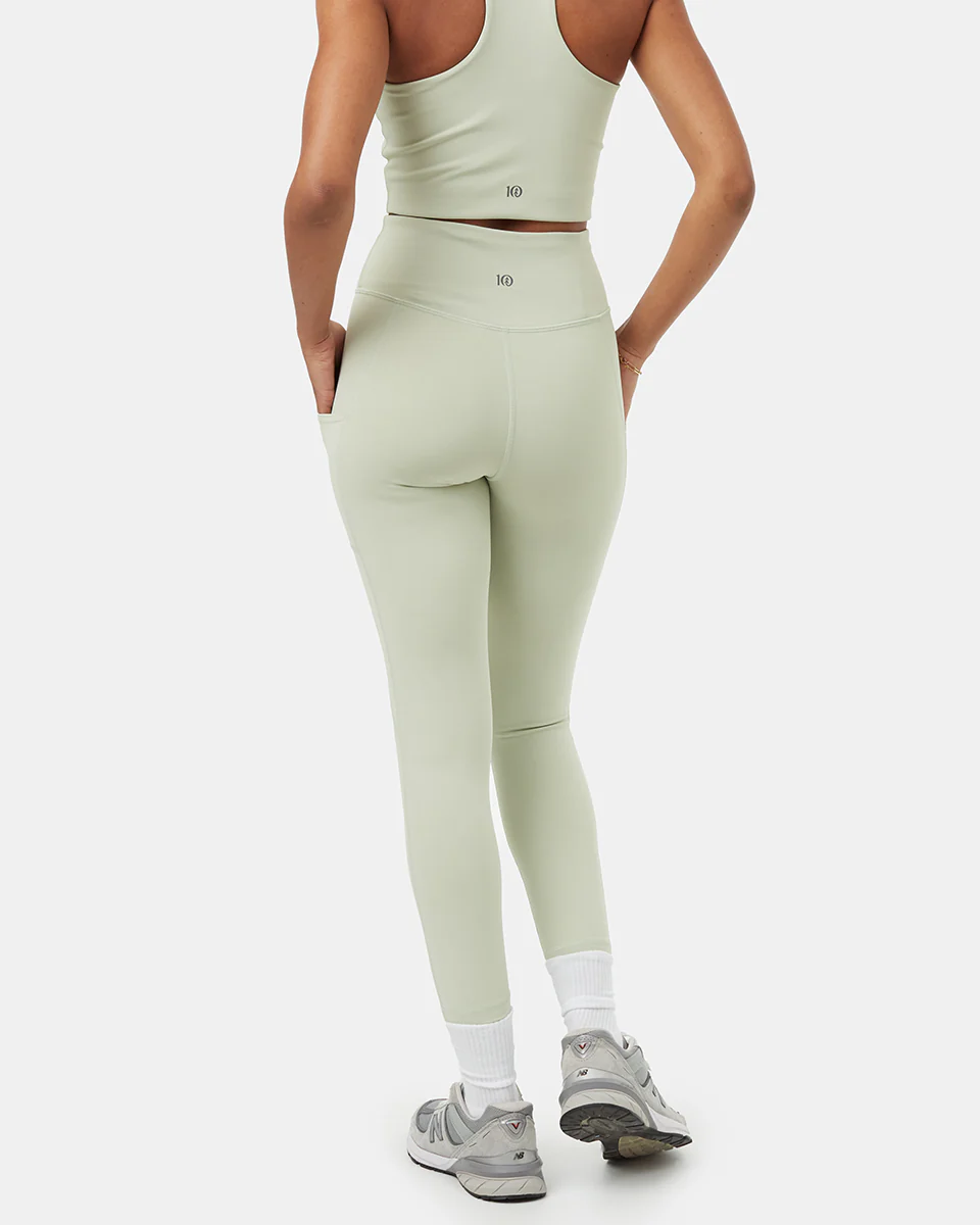 InMotion 7/8 Pocket Legging - Image 3